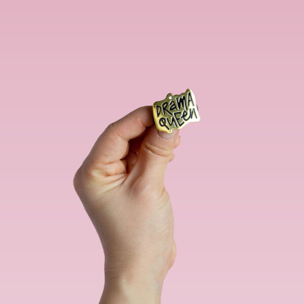 Broșă tip pin - Drama Queen - imagine 2