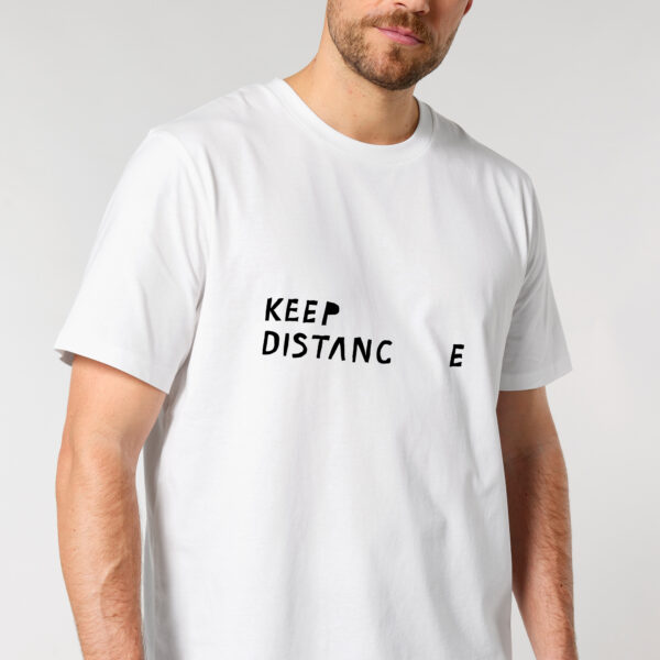 keep distance tricou